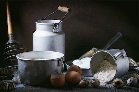 simsearch:659-06185327,k - An arrangement of vintage utensils and ingredients for pancakes Stock Photo - Premium Royalty-Free, Code: 659-08147453