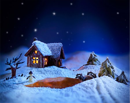 flocon - A winter landscape made from sugar with a gingerbread house Photographie de stock - Premium Libres de Droits, Code: 659-08147598