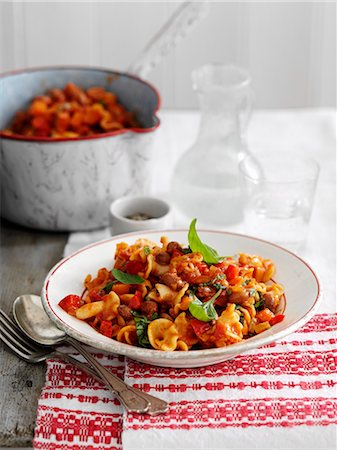 simsearch:659-08940783,k - Pasta stew with beans and vegetables (Italy) Stock Photo - Premium Royalty-Free, Code: 659-08147686