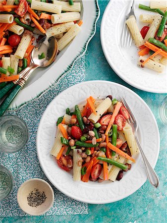 Pasta salad with various beans and vegetables (seen from above) Stock Photo - Premium Royalty-Free, Code: 659-08147789