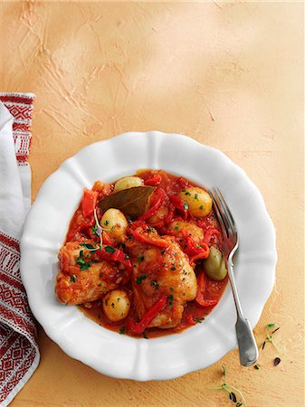 simsearch:659-07027390,k - Pollo Al Chilindron (braised chicken and vegetables, Spain) Foto de stock - Sin royalties Premium, Código: 659-08147813
