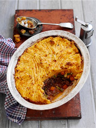 simsearch:659-08940536,k - Beef pie with carrots and a mashed potato topping Stock Photo - Premium Royalty-Free, Code: 659-08147841