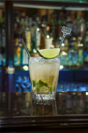 rum - A Caipirinha on a bar Stock Photo - Premium Royalty-Free, Code: 659-08147947