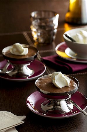 pudding - Chocolate mousse with cream Stock Photo - Premium Royalty-Free, Code: 659-08148120