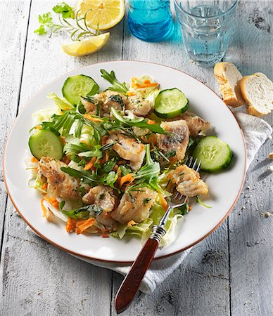 recipe - A mixed salad with fried red snapper and herbs Stock Photo - Premium Royalty-Free, Code: 659-08148159