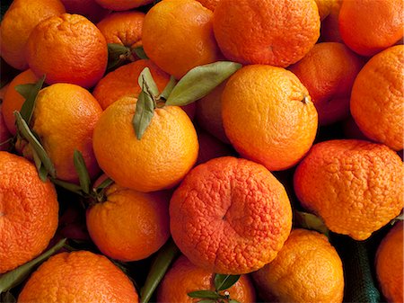 simsearch:659-06902027,k - Shasta Gold mandarins at a farmers market Stock Photo - Premium Royalty-Free, Code: 659-08148209