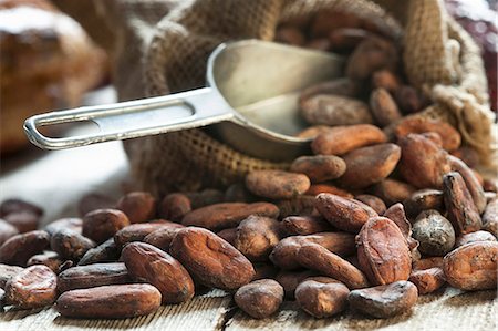 Raw cocoa beans Foto de stock - Sin royalties Premium, Código: 659-08148255