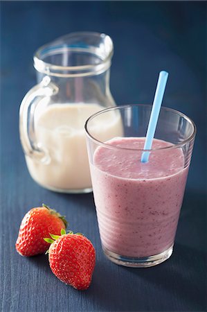 simsearch:659-06186104,k - A vegan strawberry smoothie made with soy milk Stock Photo - Premium Royalty-Free, Code: 659-08418847