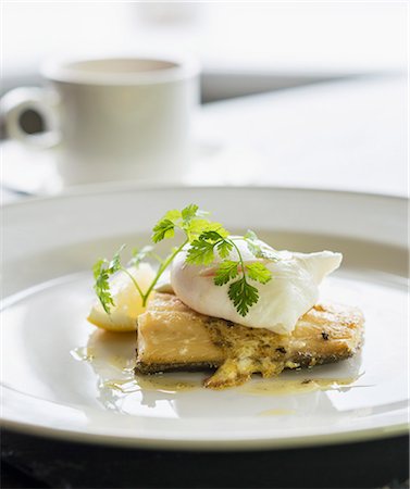 Stockfish with poached egg Fotografie stock - Premium Royalty-Free, Codice: 659-08418863