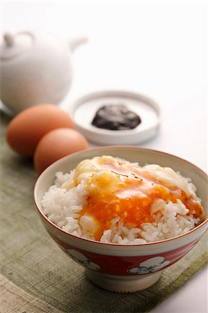 desayuno - Tamago Gohan (rice with raw egg, Japan) Foto de stock - Sin royalties Premium, Código: 659-08418934