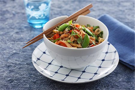 pisum sativum - Pad Thai noodles Stock Photo - Premium Royalty-Free, Code: 659-08419143