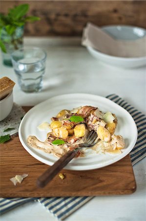 simsearch:659-01866087,k - Gnocchi with a creamy mushroom sauce, bacon and sage Stock Photo - Premium Royalty-Free, Code: 659-08419160