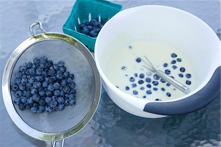 pancake top view - Ingredients for blueberry pancakes Stock Photo - Premium Royalty-Free, Code: 659-08419284