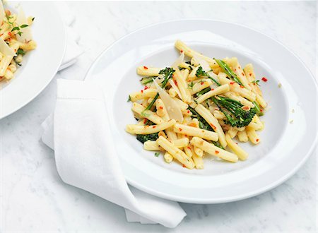 Pasta with broccoli Stock Photo - Premium Royalty-Free, Code: 659-08419374