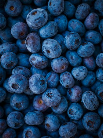 Fresh Blueberries Stock Photo - Premium Royalty-Free, Code: 659-08419428