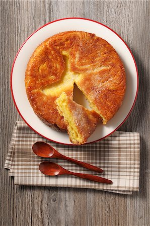 Kouign Amann (cake made from crêpe and brioche dough, France) Stock Photo - Premium Royalty-Free, Code: 659-08419500