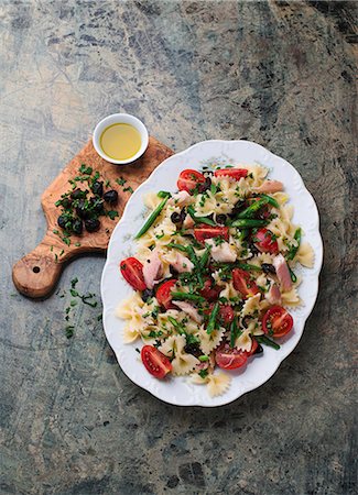 Pasta with green beans and trout fillet Stock Photo - Premium Royalty-Free, Code: 659-08419661