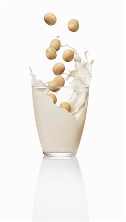 soya bean - Glass and Carton of Organic Soy Milk Stock Photo - Premium Royalty-Free, Code: 659-08419928