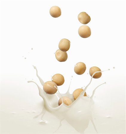 soybean - A splash of soya milk Stock Photo - Premium Royalty-Free, Code: 659-08419929