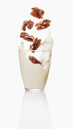 frosted glass - Walnut milk Stock Photo - Premium Royalty-Free, Code: 659-08419932