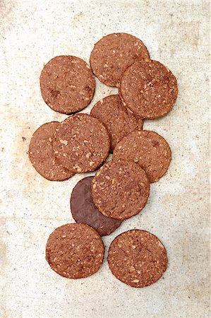 simsearch:659-08903868,k - Oat biscuits with chocolate Stockbilder - Premium RF Lizenzfrei, Bildnummer: 659-08419959