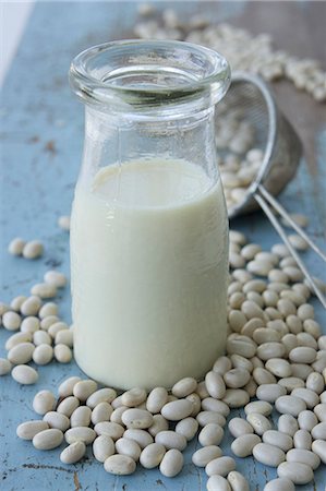 shabby chic - A bottle of soya milk and soya beans Stock Photo - Premium Royalty-Free, Code: 659-08420127