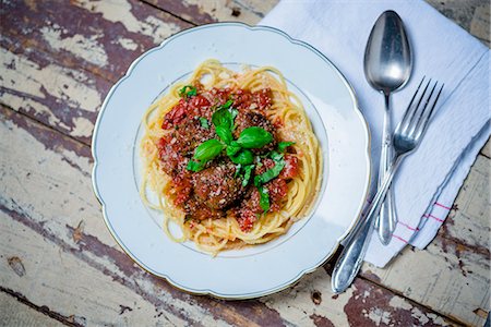 espagueti - Spaghetti with meatballs and tomato sauce Foto de stock - Sin royalties Premium, Código: 659-08420179