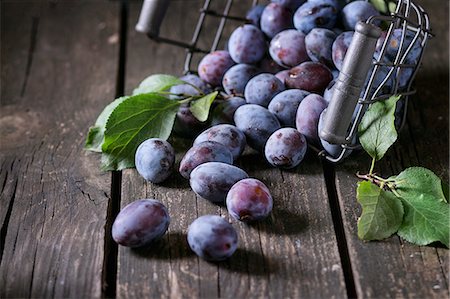 simsearch:659-07959622,k - Fresh damsons Stockbilder - Premium RF Lizenzfrei, Bildnummer: 659-08420306