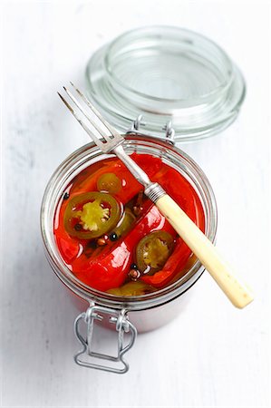simsearch:659-06188042,k - pickled pepper and jalapeno Foto de stock - Sin royalties Premium, Código: 659-08420320
