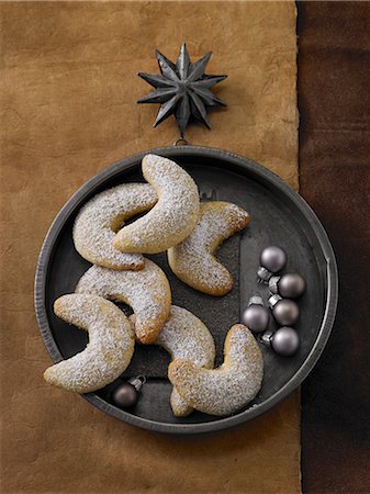 Vanilla crescents Stock Photo - Premium Royalty-Free, Code: 659-08420350