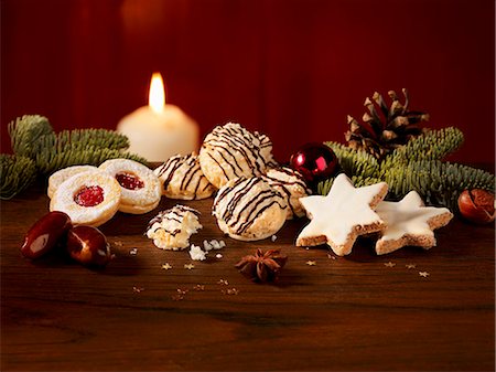 fruits on wooden table - Christmas biscuits and decorations Stock Photo - Premium Royalty-Free, Code: 659-08512813