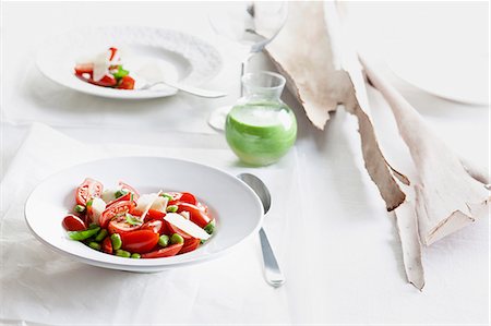 simsearch:659-08940783,k - Tomato salad with beans and Parmesan cheese Stock Photo - Premium Royalty-Free, Code: 659-08512876