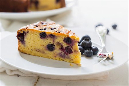 simsearch:659-07028021,k - Blueberry and orange cake Photographie de stock - Premium Libres de Droits, Code: 659-08512906