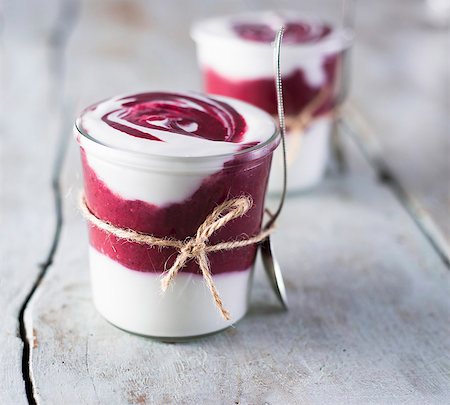 simsearch:659-08420208,k - Yoghurt with blackberry compote Stock Photo - Premium Royalty-Free, Code: 659-08512990