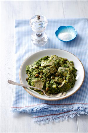 Herring with salsa verde Foto de stock - Sin royalties Premium, Código: 659-08513263