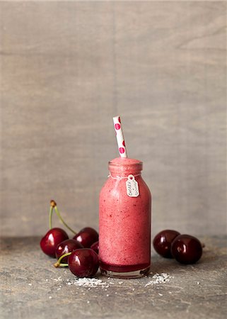 simsearch:659-03521886,k - A cherry and coconut smoothie with cherries Stock Photo - Premium Royalty-Free, Code: 659-08513287