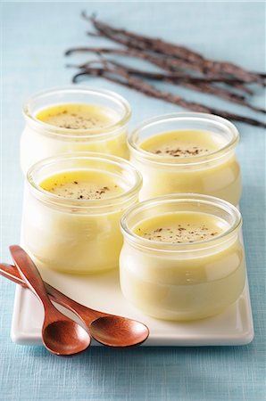 pudding - Four glasses of vanilla cream Stock Photo - Premium Royalty-Free, Code: 659-08513318