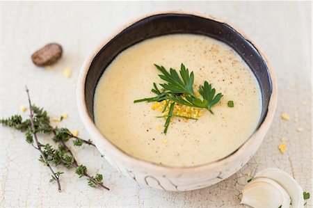 finger food people - African lupin and coconut soup Stock Photo - Premium Royalty-Free, Code: 659-08895726