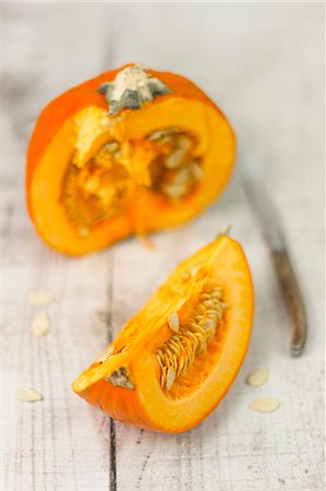 simsearch:659-08896664,k - A sliced pumpkin Stock Photo - Premium Royalty-Free, Code: 659-08895795