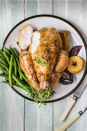 simsearch:659-09124988,k - Roasted chicken with green beans and herbs Stock Photo - Premium Royalty-Free, Code: 659-08895909