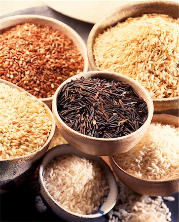 simsearch:400-05366622,k - Various types of rice in bowls Photographie de stock - Premium Libres de Droits, Code: 659-08896004