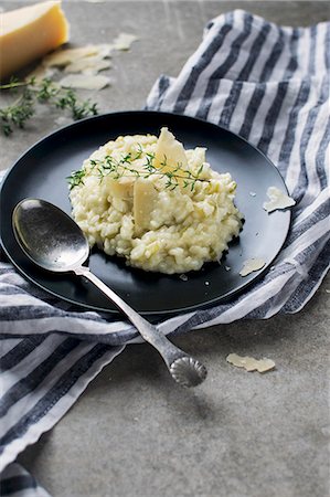 simsearch:659-06306203,k - Risotto bianco with parmesan and thyme Foto de stock - Sin royalties Premium, Código: 659-08896397