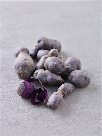 simsearch:659-06183827,k - Purple potatoes Foto de stock - Sin royalties Premium, Código: 659-08896536