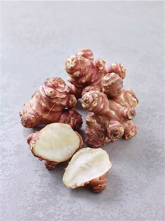 simsearch:659-07027507,k - Jerusalem Artichoke; Sunchoke; On White Background Foto de stock - Sin royalties Premium, Código: 659-08896606