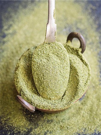 Moringa powder Foto de stock - Sin royalties Premium, Código: 659-08897228