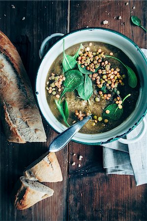 pulse recipe - Lentill soup, green and red lentills, greek yoghurt, spinach, bread Stock Photo - Premium Royalty-Free, Code: 659-08897293