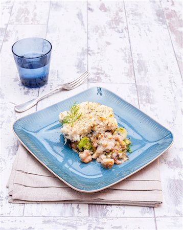 potato in water - A portion of fish pie with prawns Stock Photo - Premium Royalty-Free, Code: 659-08904205