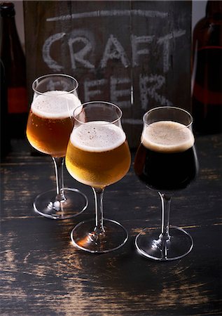 simsearch:659-08903410,k - Three types of beer in glasses Photographie de stock - Premium Libres de Droits, Code: 659-08904465