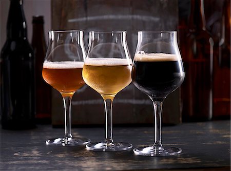 simsearch:659-06901421,k - Three sorts of beer in glasses Stockbilder - Premium RF Lizenzfrei, Bildnummer: 659-08904466