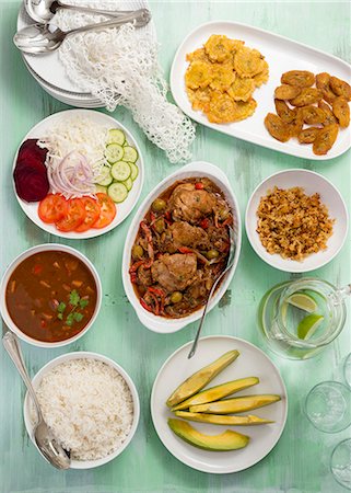 simsearch:400-08052283,k - A traditional menu with chicken from the Dominican Republic Stock Photo - Premium Royalty-Free, Code: 659-08904852